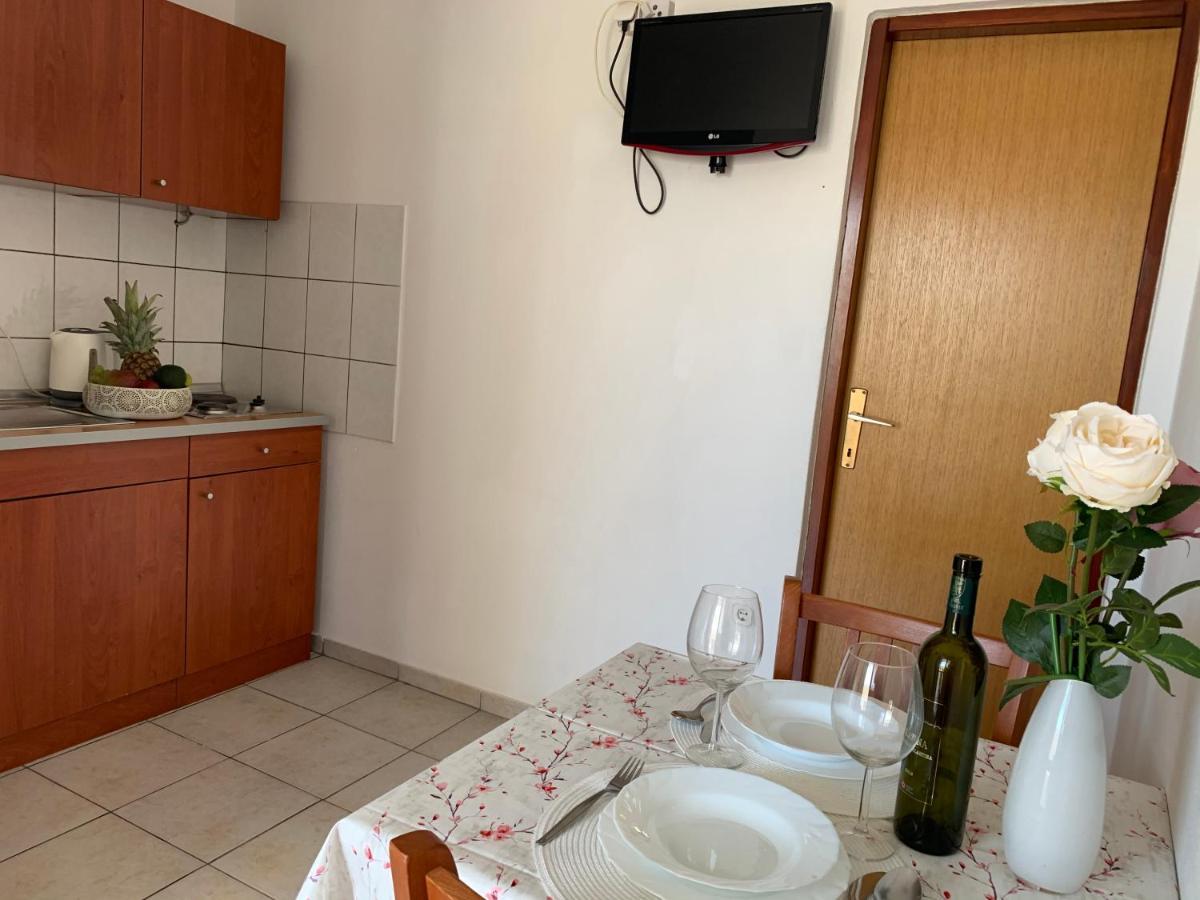 Apartments Fortuna Biograd Na Moru Buitenkant foto
