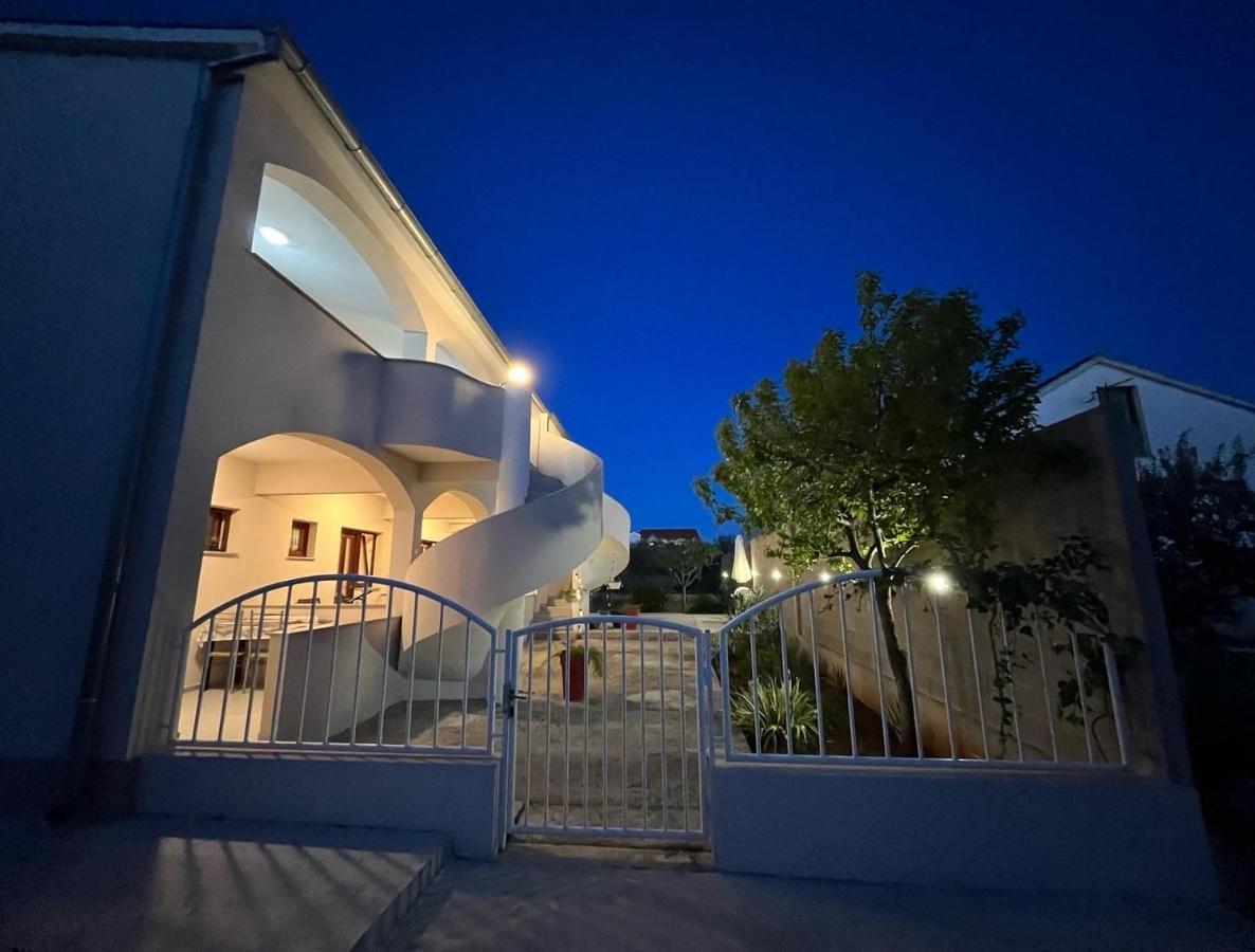 Apartments Fortuna Biograd Na Moru Buitenkant foto