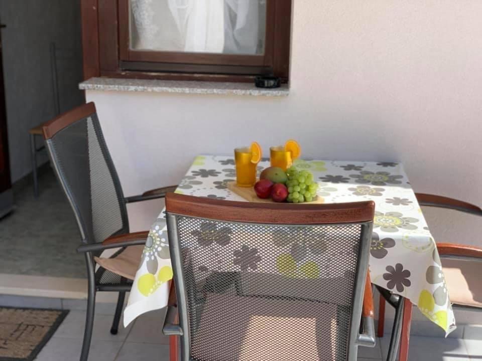Apartments Fortuna Biograd Na Moru Buitenkant foto