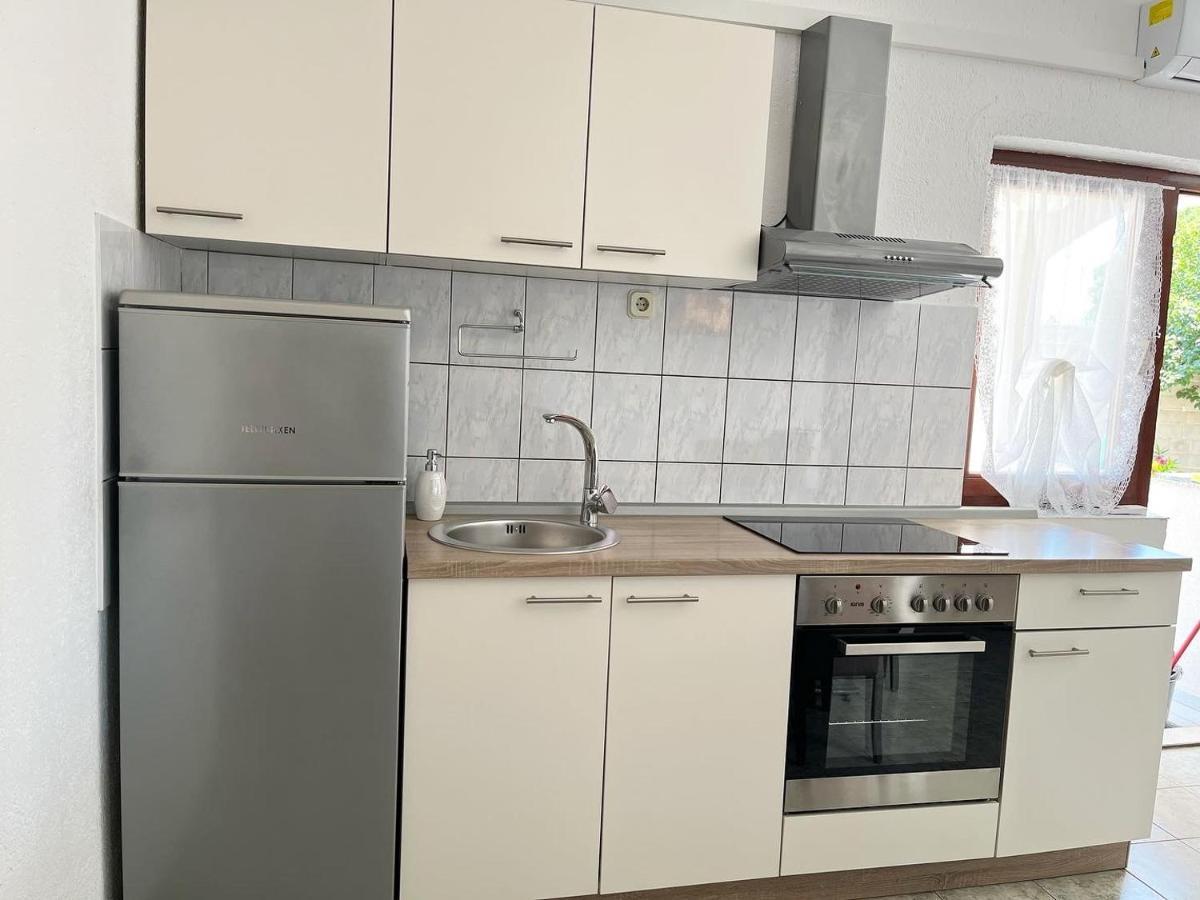 Apartments Fortuna Biograd Na Moru Buitenkant foto