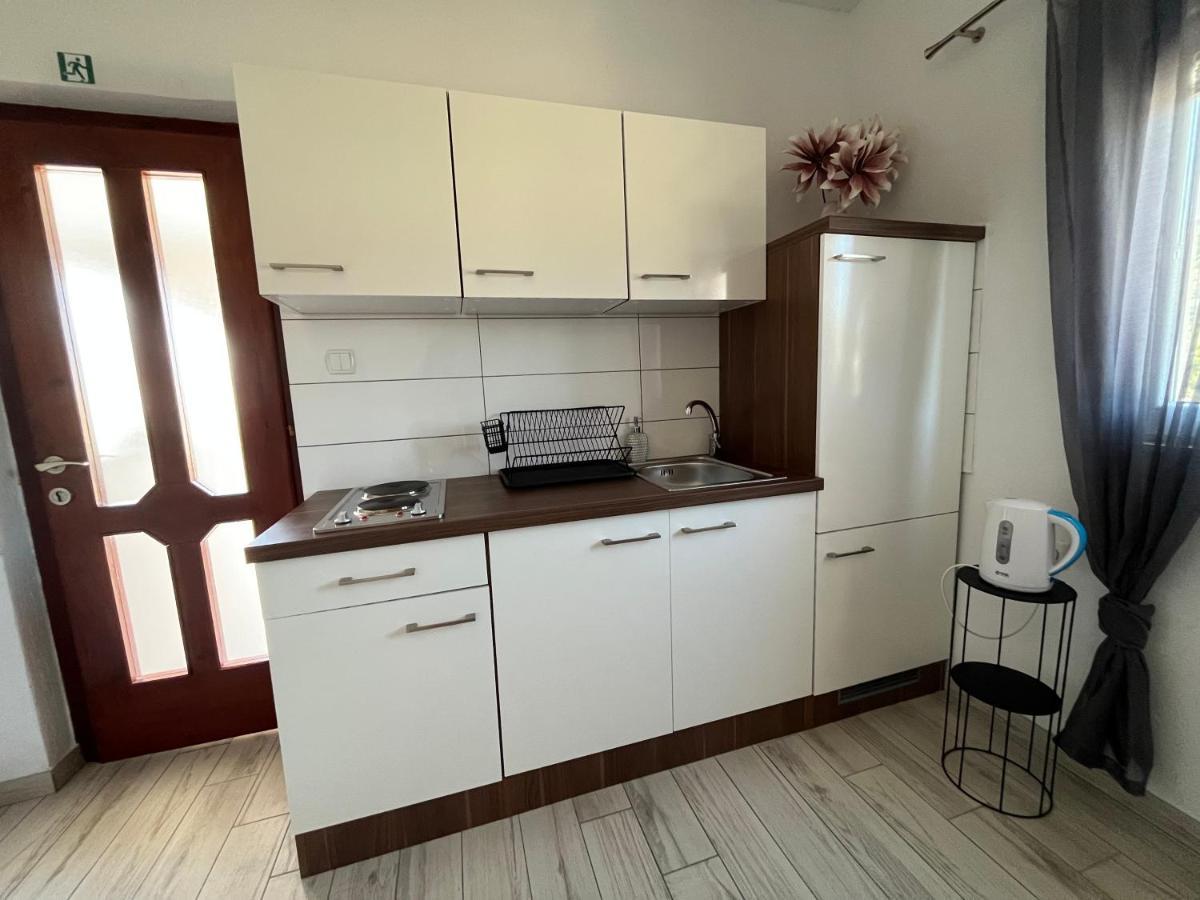 Apartments Fortuna Biograd Na Moru Buitenkant foto