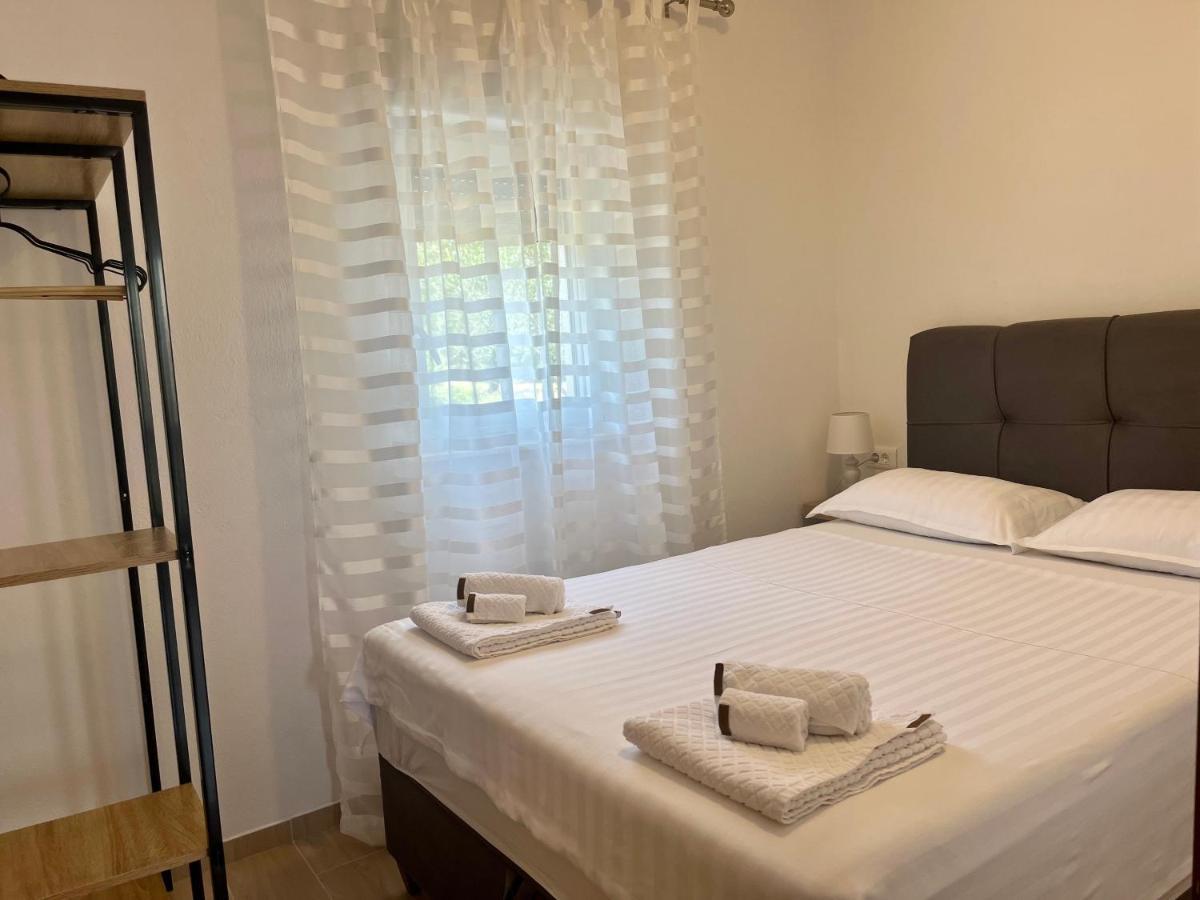 Apartments Fortuna Biograd Na Moru Buitenkant foto